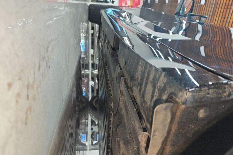 Used Buick L7 2025 Model Aivia Left Side Sill