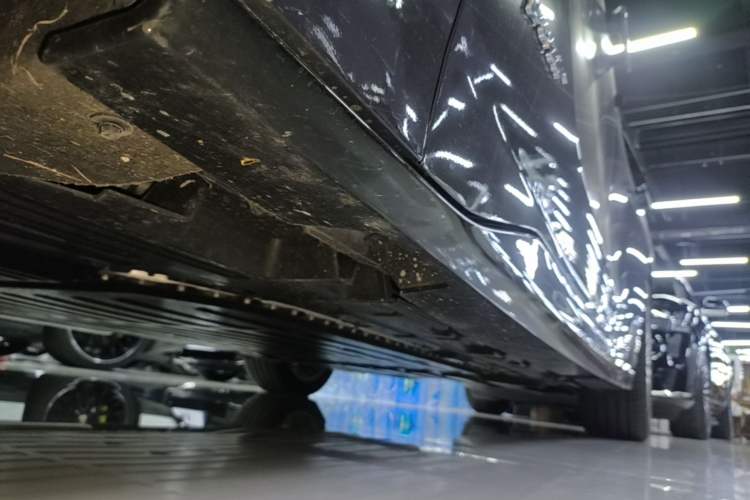 Used Buick L7 2025 Model Aivia Left Side Sill