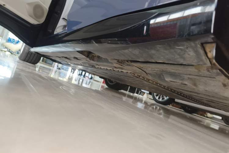 Used Buick L7 2025 Model Aivia Left Side Sill