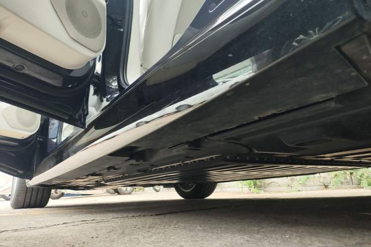 Used Buick L7 2025 Model Aivia Left Side Sill