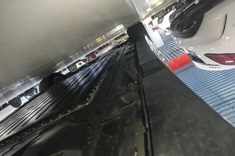 Used Buick L7 2025 Model Aivia Left Side Sill
