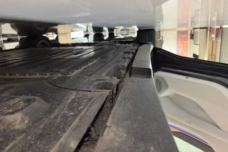 Used Buick L7 2025 Model Luxury Leisure Smart Driving Edition Left Side Sill