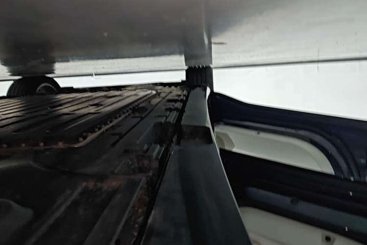 Used Buick L7 2025 Model Aivia Left Side Sill