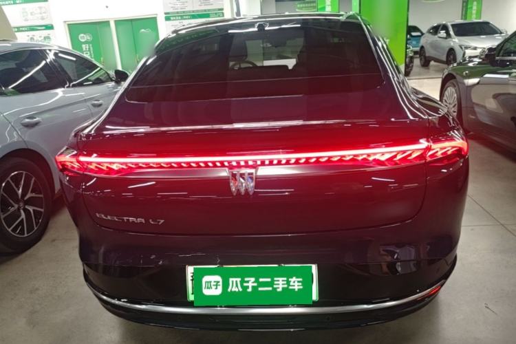 Used Buick L7 2025 Model Aivia Rear