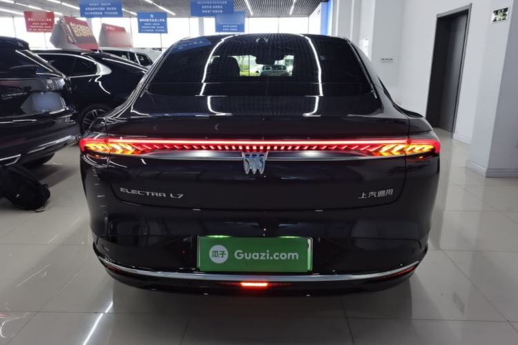 Used Buick L7 2025 Model Aivia Rear