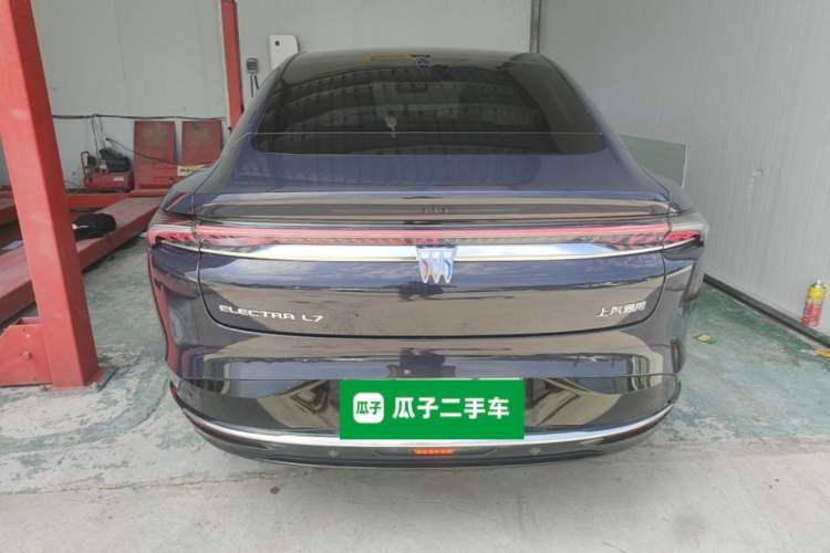 Used Buick L7 2025 Model Aivia Rear