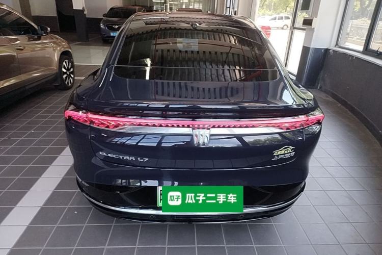 Used Buick L7 2025 Model Aivia Rear