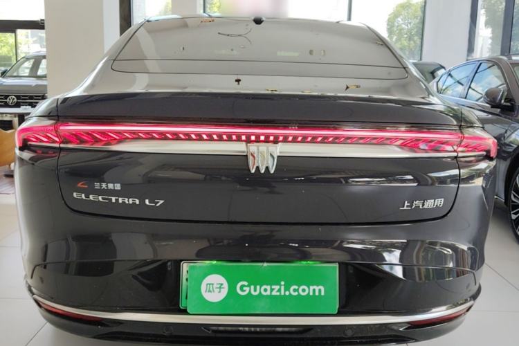 Used Buick L7 2025 Model Aivia Rear