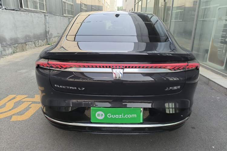 Used Buick L7 2025 Model Aivia Rear