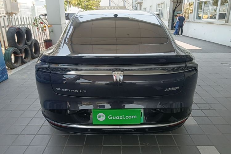 Used Buick L7 2025 Model Aivia Rear