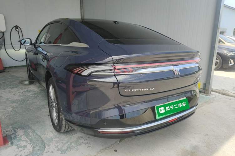 Used Buick L7 2025 Model Aivia Rear Left 45 Deg