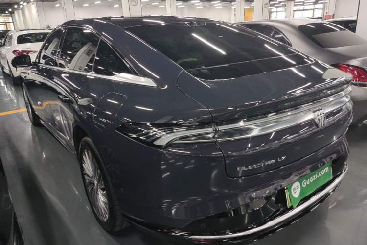 Used Buick L7 2025 Model Aivia Rear Left 45 Deg