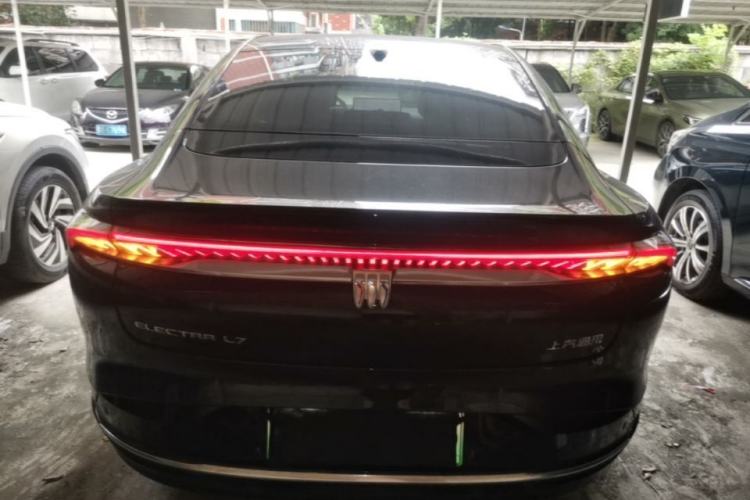 Used Buick L7 2025 Model Aivia Rear