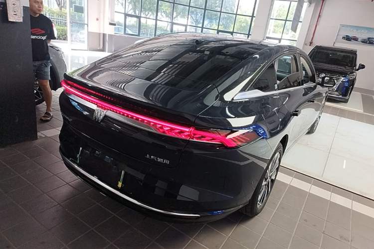 Used Buick L7 2025 Model Luxury Leisure Smart Driving Edition Rear Right 45 Deg