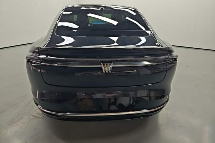 Used Buick L7 2025 Model Aivia Rear