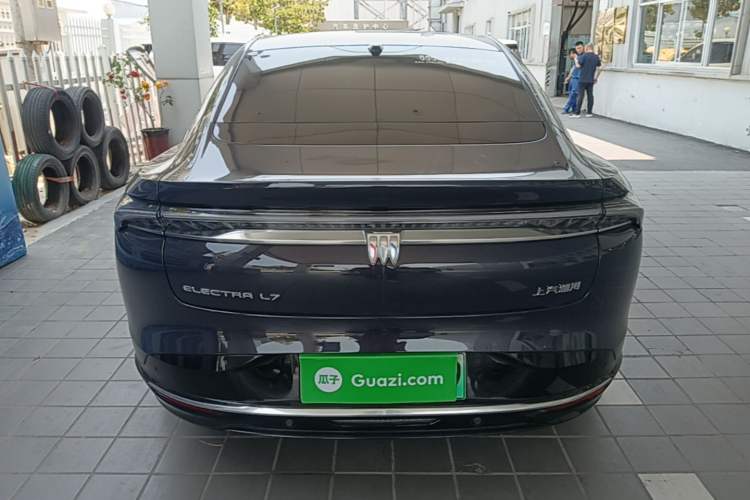 Used Buick L7 2025 Model Aivia Rear