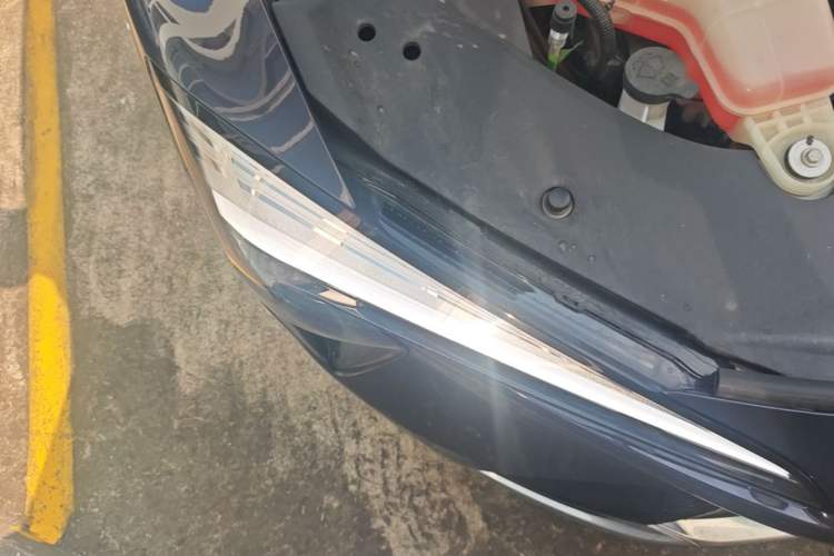 Used Buick L7 2025 Model Aivia Right Front Headlight