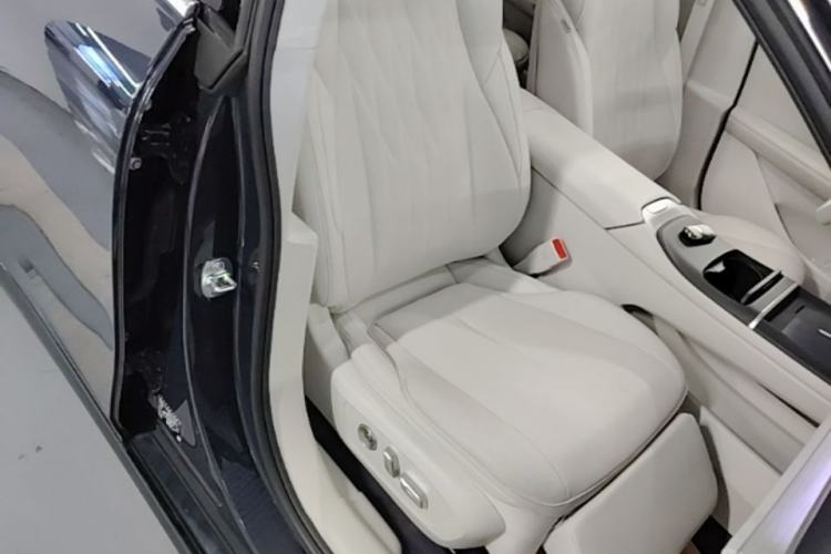 Used Buick L7 2025 Model Aivia Right Front Seat
