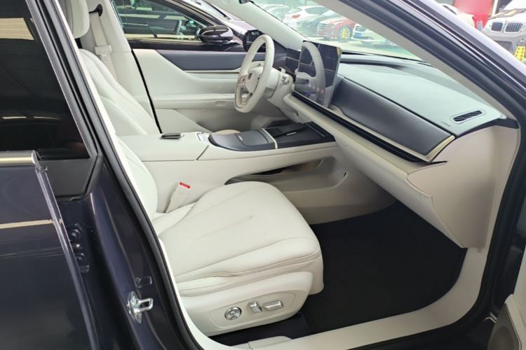 Used Buick L7 2025 Model Aivia Right Front Seat
