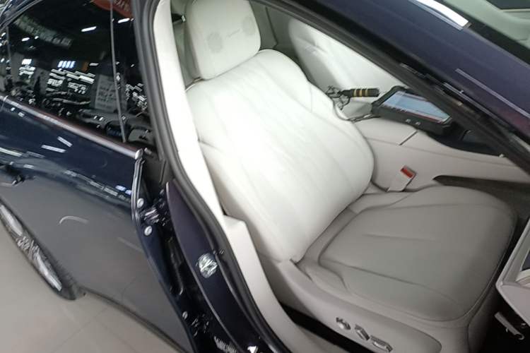 Used Buick L7 2025 Model Aivia Right Front Seat