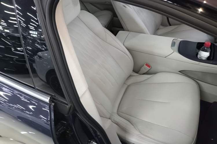 Used Buick L7 2025 Model Aivia Right Front Seat