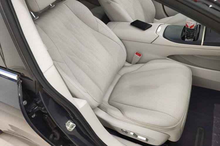 Used Buick L7 2025 Model Aivia Right Front Seat
