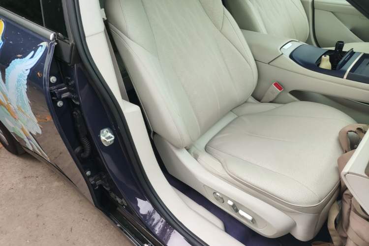 Used Buick L7 2025 Model Aivia Right Front Seat