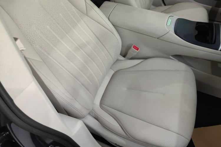 Used Buick L7 2025 Model Luxury Leisure Smart Driving Edition Right Front Seat