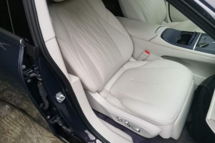 Used Buick L7 2025 Model Aivia Right Front Seat