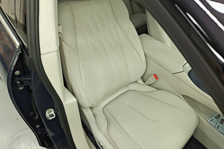Used Buick L7 2025 Model Aivia Right Front Seat