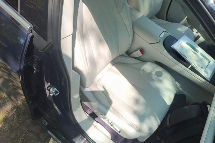 Used Buick L7 2025 Model Aivia Right Front Seat