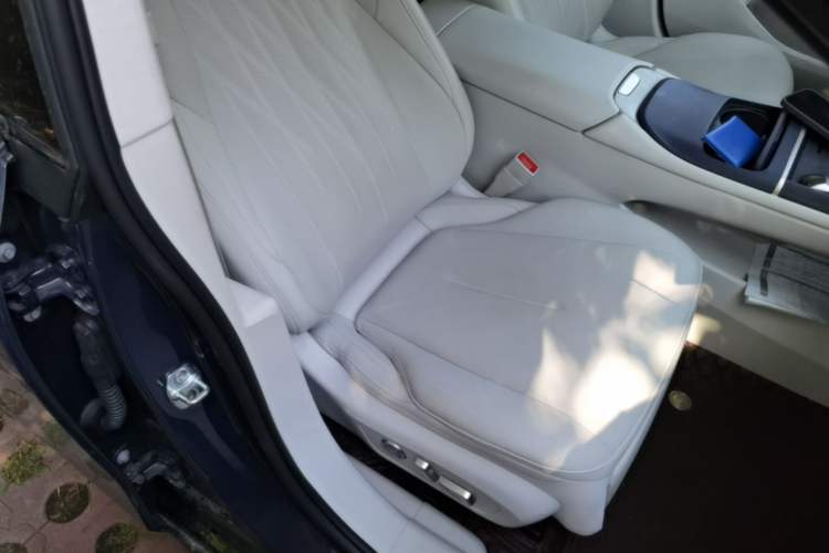 Used Buick L7 2025 Model Aivia Right Front Seat