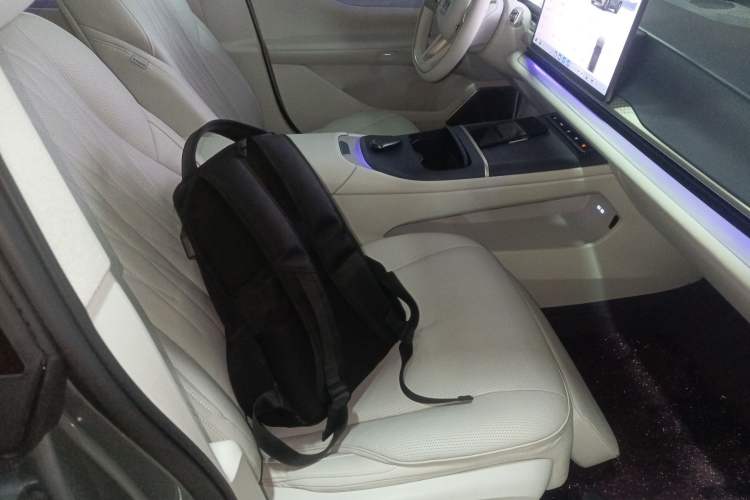Used Buick L7 2025 Model Aivia Right Front Seat