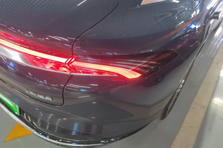 Used Buick L7 2025 Model Aivia Right Rear Taillight