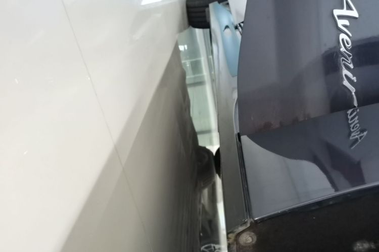 Used Buick L7 2025 Model Aivia Right Side Sill