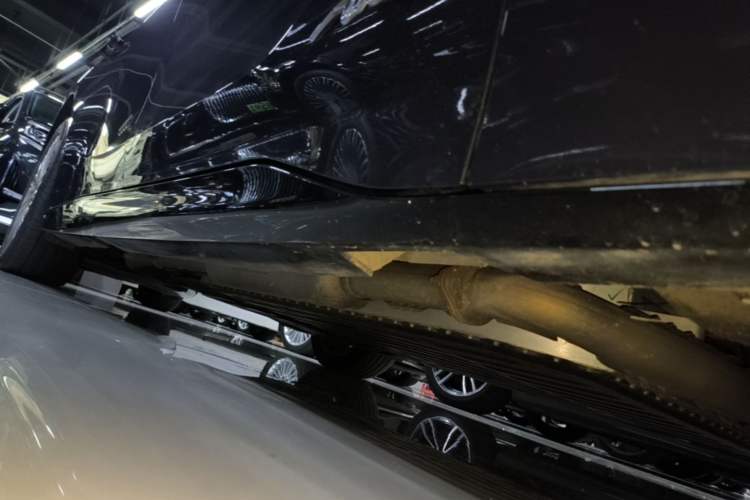 Used Buick L7 2025 Model Aivia Right Side Sill