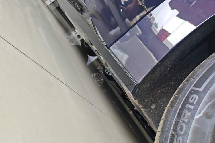 Used Buick L7 2025 Model Aivia Right Side Sill