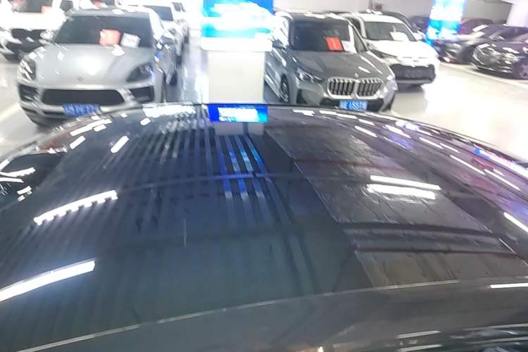 Used Buick L7 2025 Model Aivia Roof