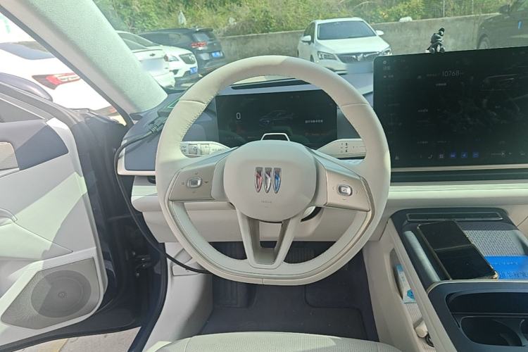 Used Buick L7 2025 Model Luxury Leisure Smart Driving Edition Steering Wheel
