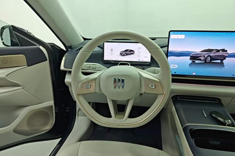 Used Buick L7 2025 Model Aivia Steering Wheel