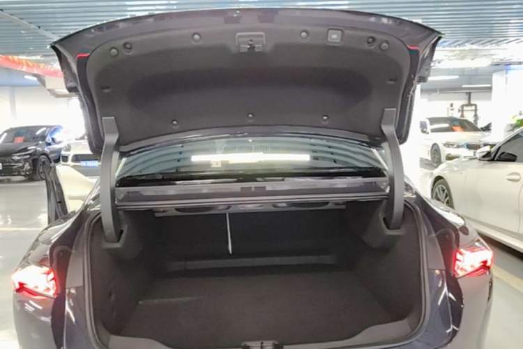 Used Buick L7 2025 Model Aivia Trunk