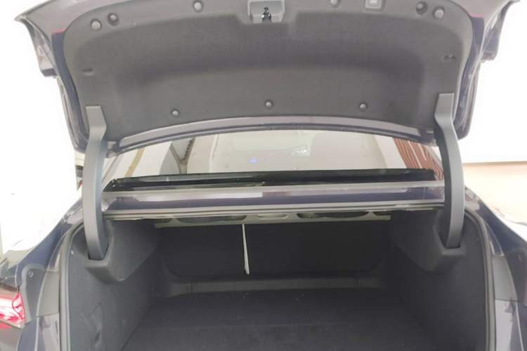 Used Buick L7 2025 Model Aivia Trunk
