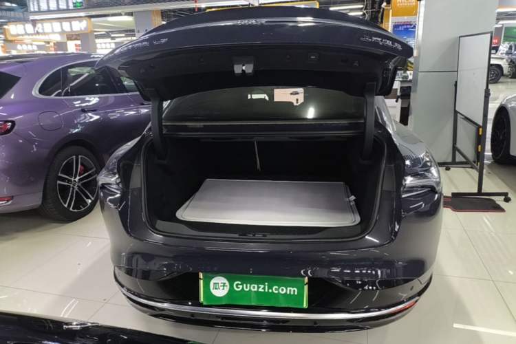 Used Buick L7 2025 Model Aivia Trunk