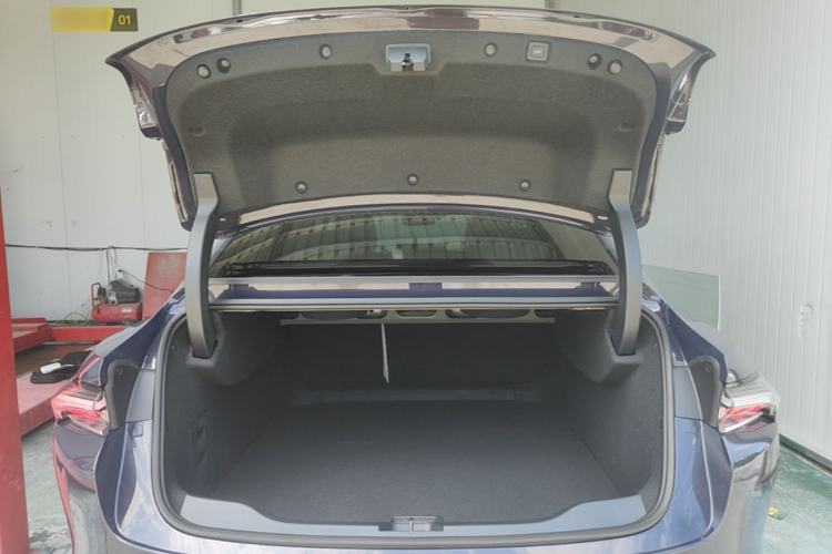 Used Buick L7 2025 Model Aivia Trunk
