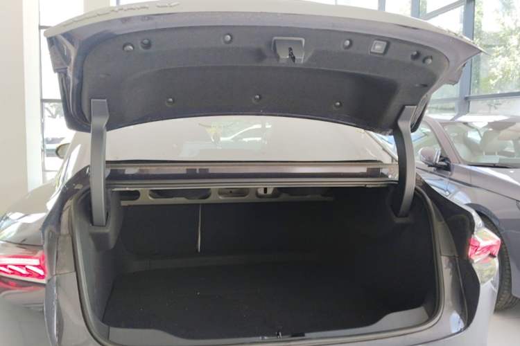 Used Buick L7 2025 Model Aivia Trunk