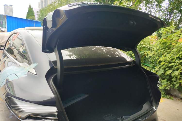 Used Buick L7 2025 Model Aivia Trunk