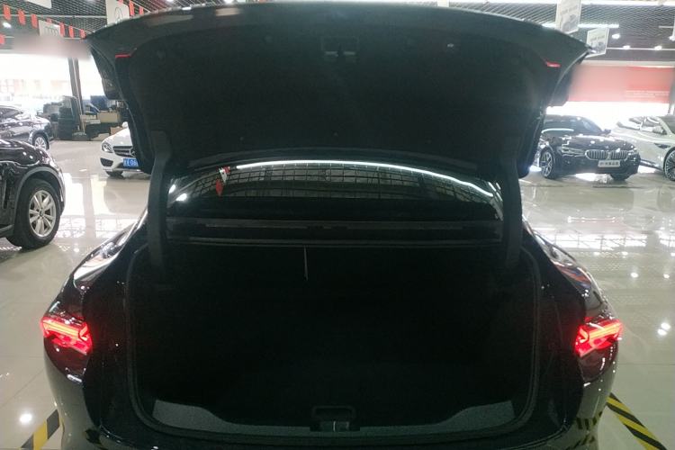Used Buick L7 2025 Model Aivia Trunk