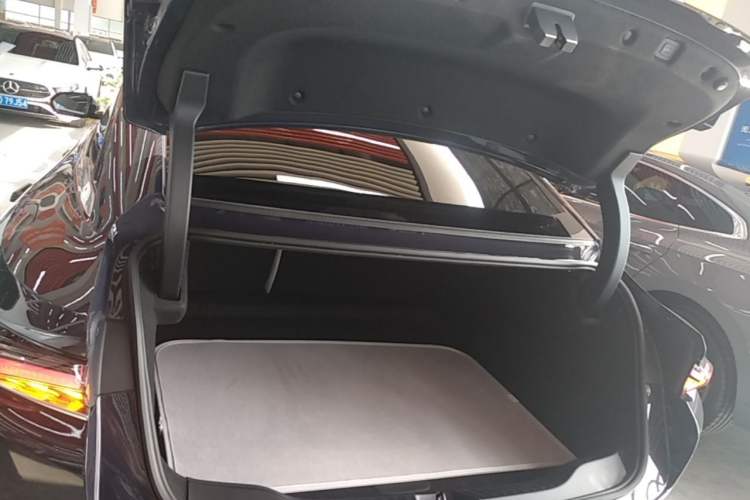Used Buick L7 2025 Model Aivia Trunk