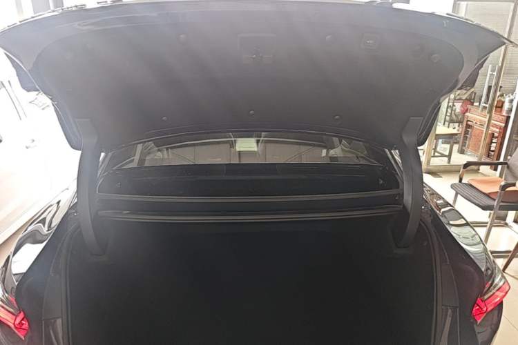 Used Buick L7 2025 Model Aivia Trunk