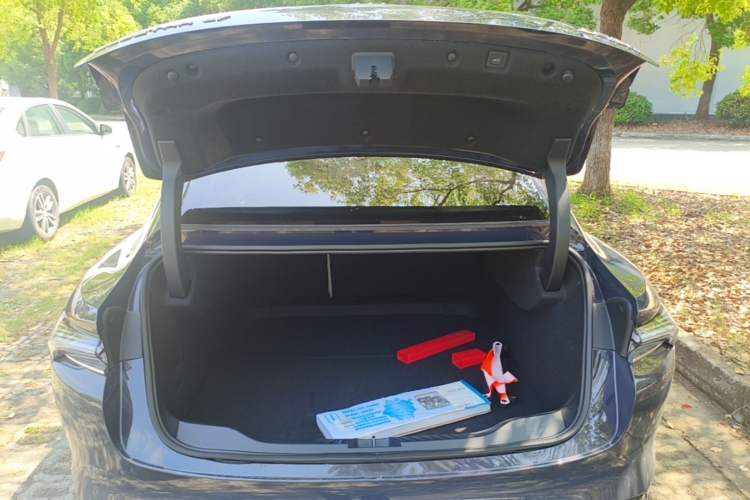 Used Buick L7 2025 Model Aivia Trunk